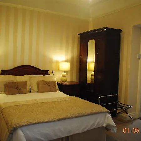 Tinsley House Accommodation Bed & Breakfast 3*