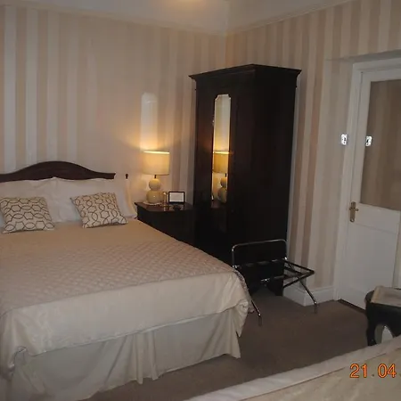 Frühstückspension Tinsley House Accommodation Cahir
