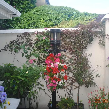 Tinsley House Accommodation Bed & Breakfast Cahir